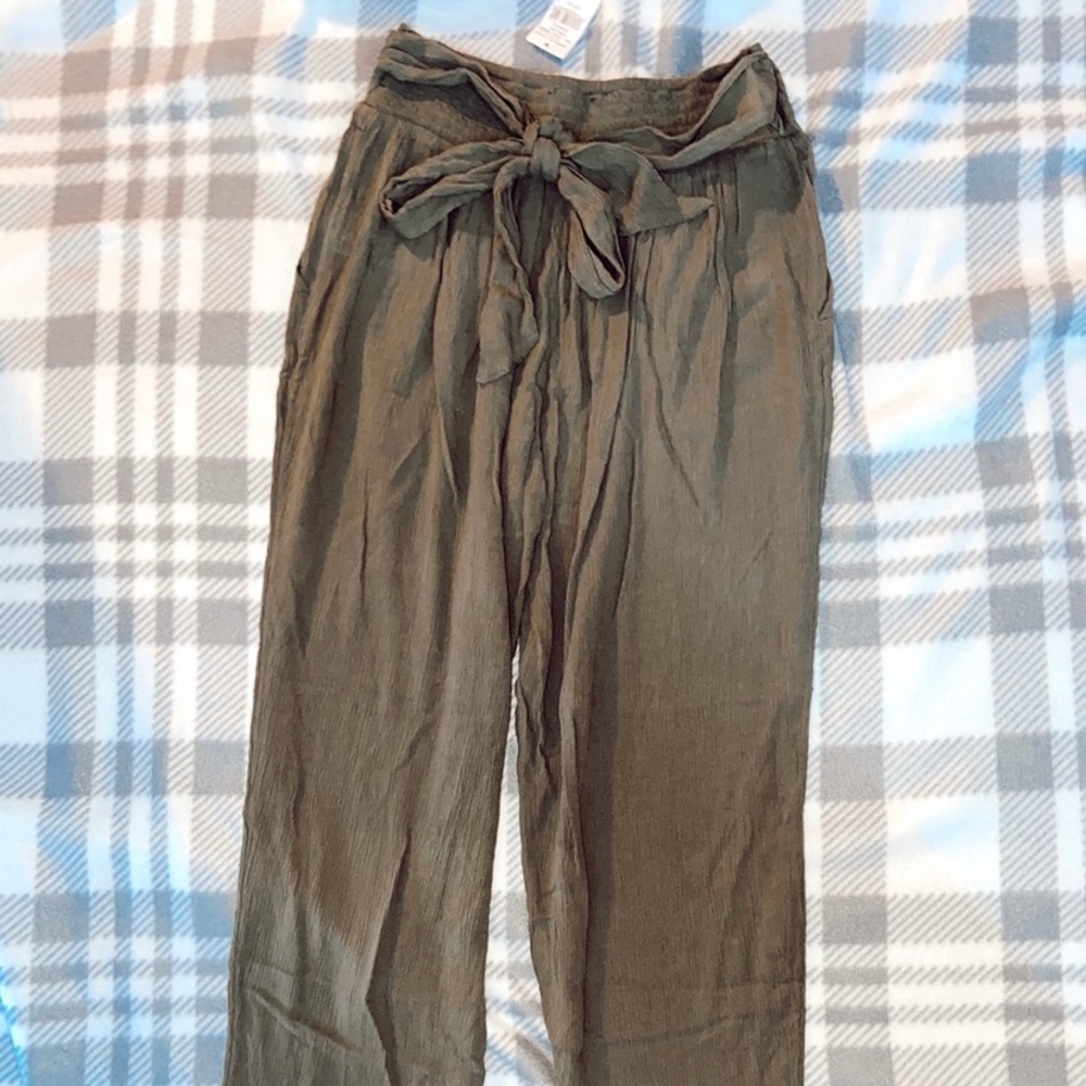 American Eagle Army Green Flow Pants